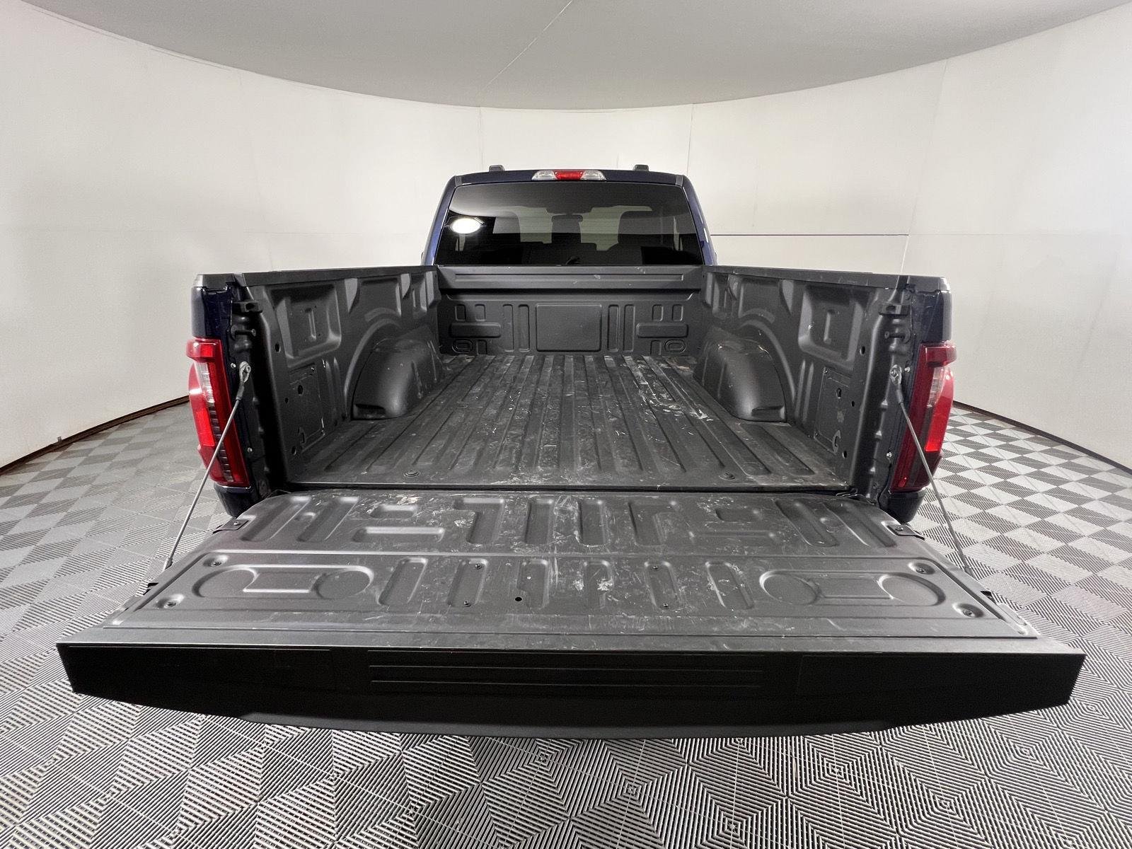Used 2025 Antimatter Blue Ford XL image 21