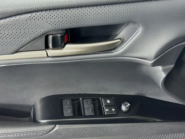 Certified Used 2025  Toyota XSE image 19