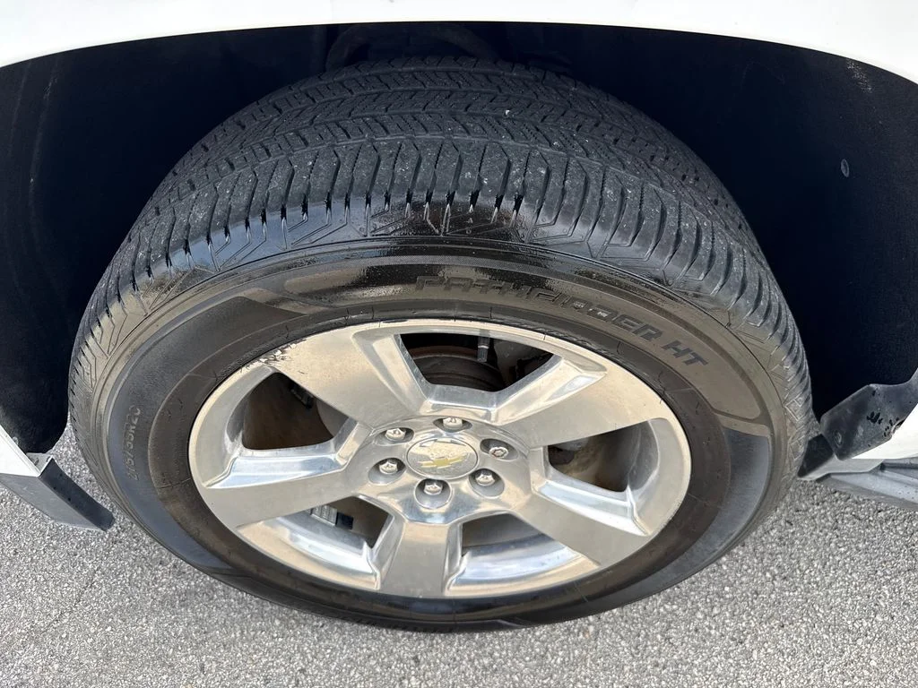 Used 2017 White Chevrolet LT image 12