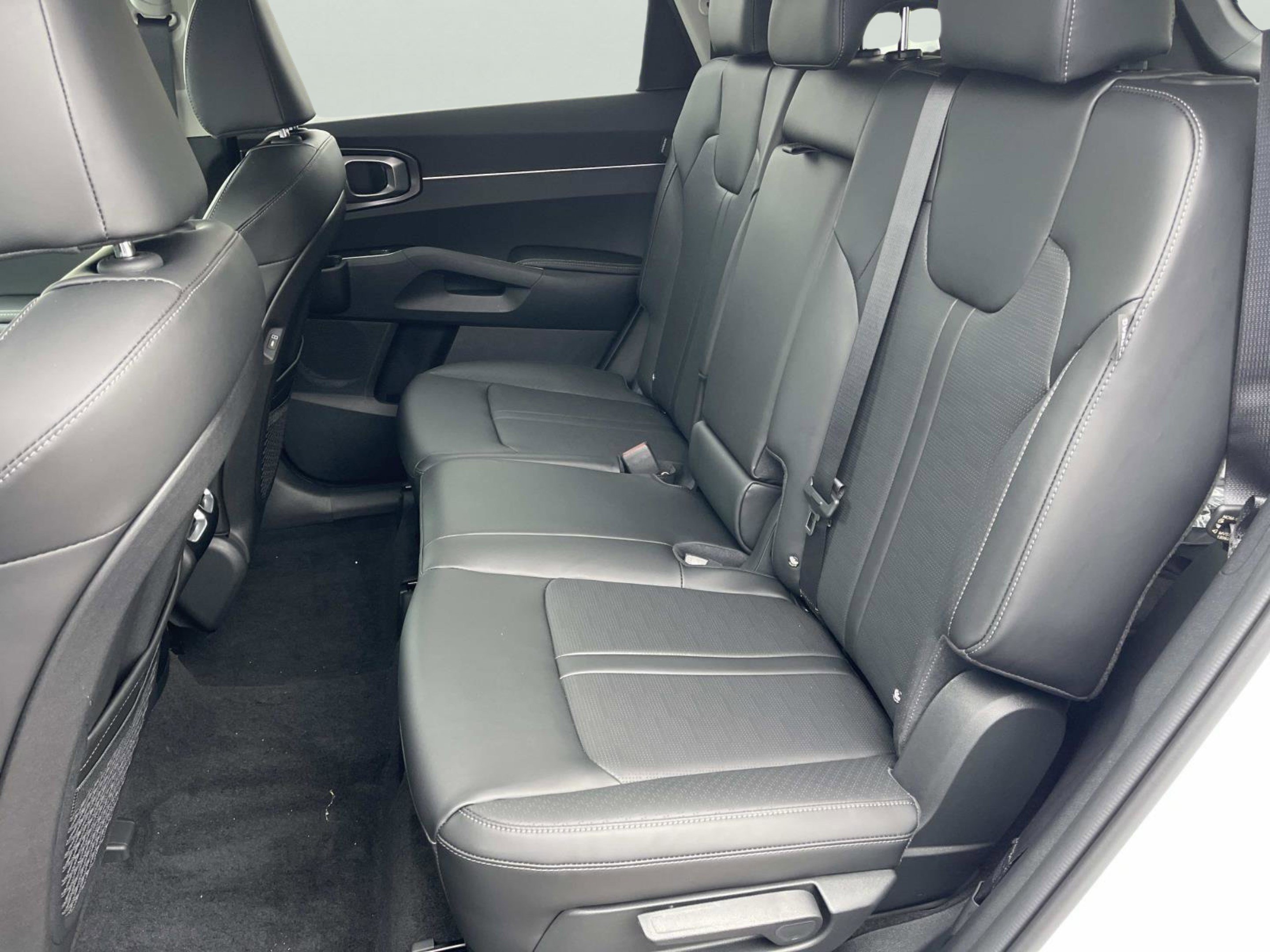2026 Kia Sorento S - Photo 16