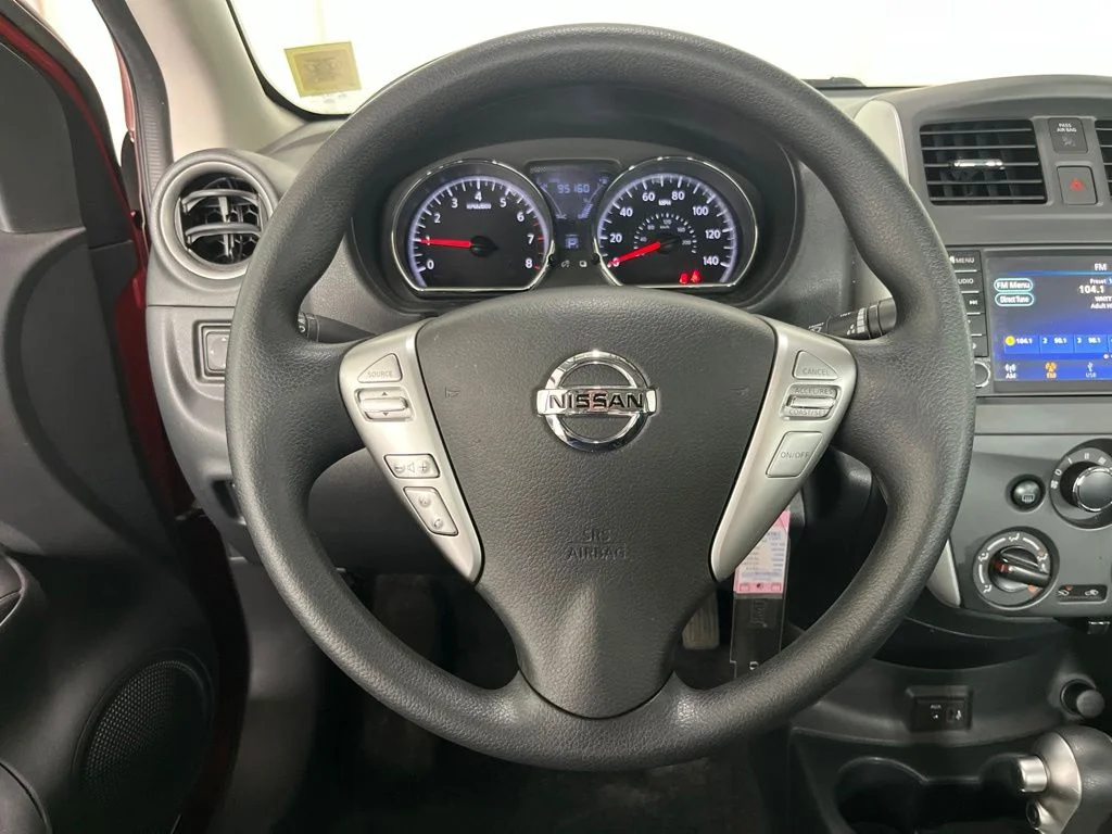 Used 2019 Red Nissan 1.6 SV image 5