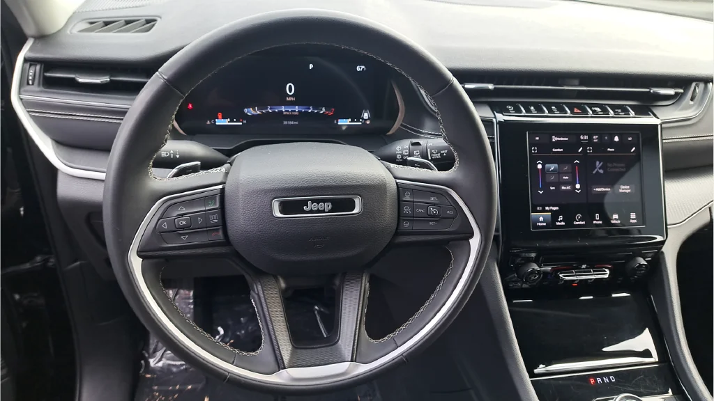 Used 2023 Black Jeep Laredo image 18