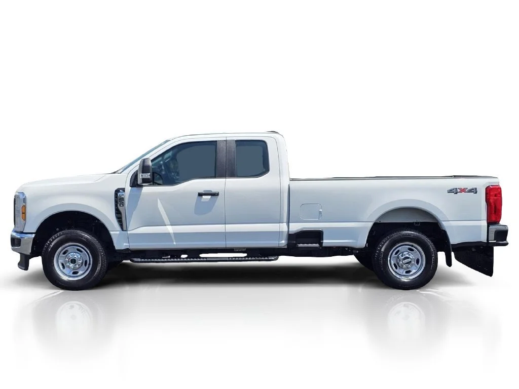 Used 2026 Oxford White Ford XL image 14