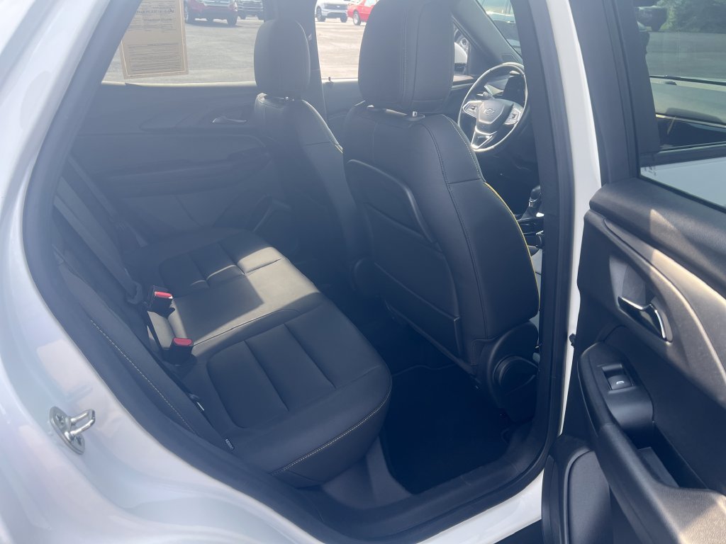 Used 2024 White Chevrolet ACTIV image 25