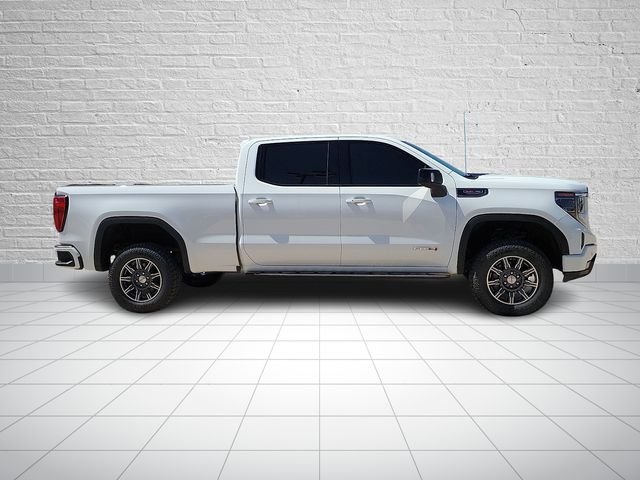 Used 2024 White GMC AT4 image 5