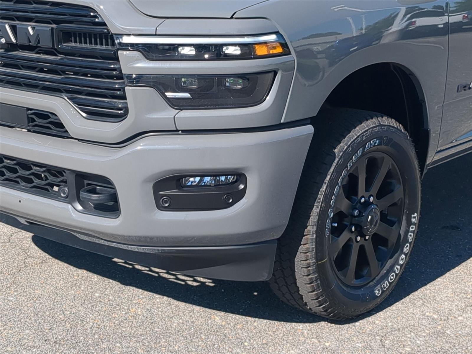New 2026 Ceramic Gray Clear-Coat Exterior Paint RAM Laramie image 9