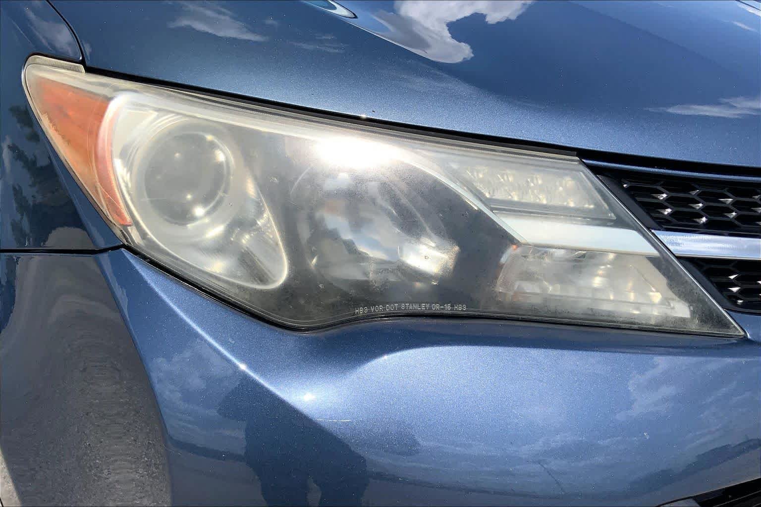 Used 2014 Shoreline Blue Metallic Toyota XLE image 27