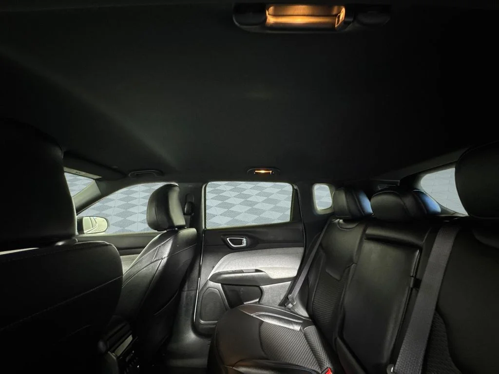 Used 2024 Silver Jeep Latitude image 13