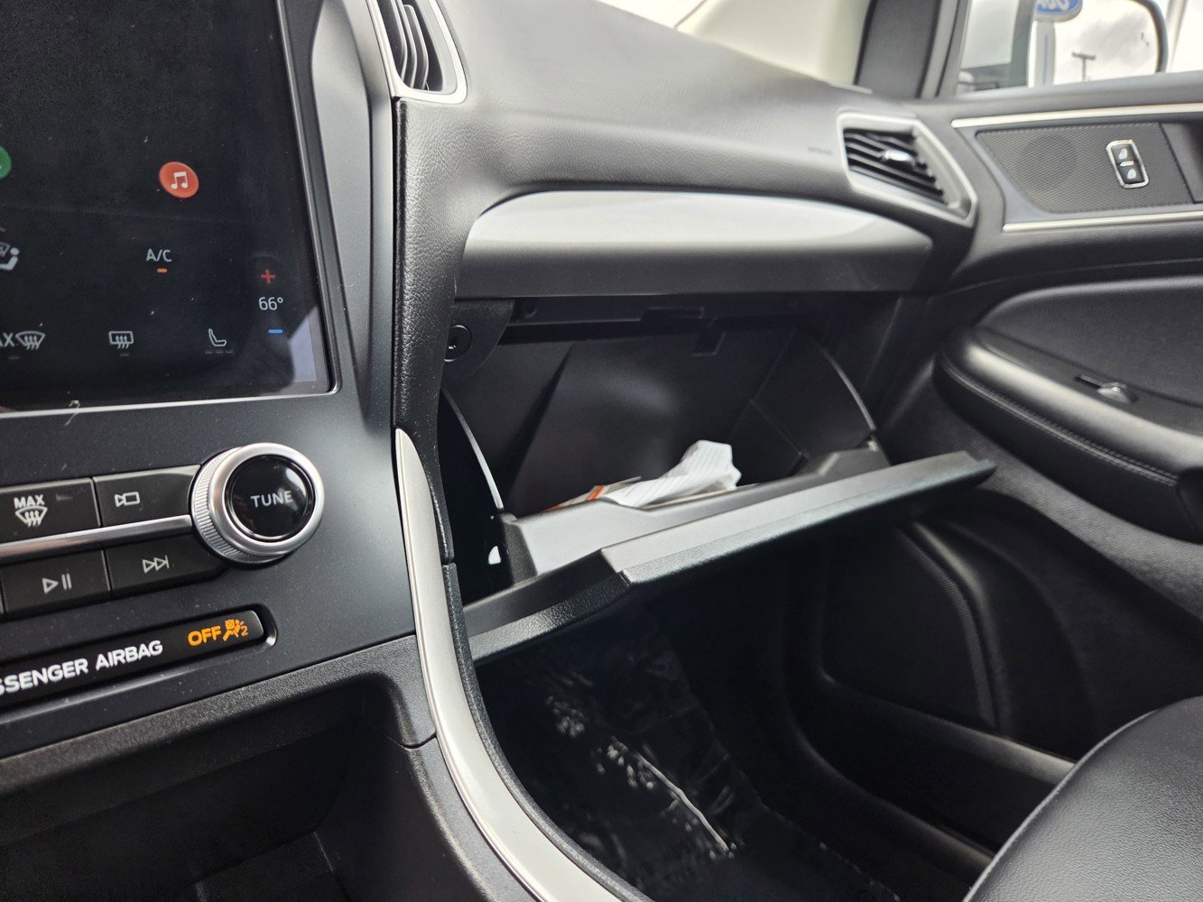 Used 2023 Silver Ford SEL image 15