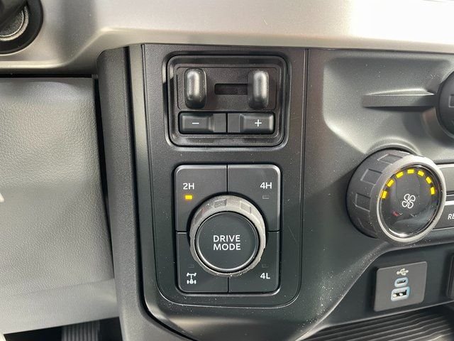2025 Ford F-350 Super Duty Chassis Cab XL - Photo 27
