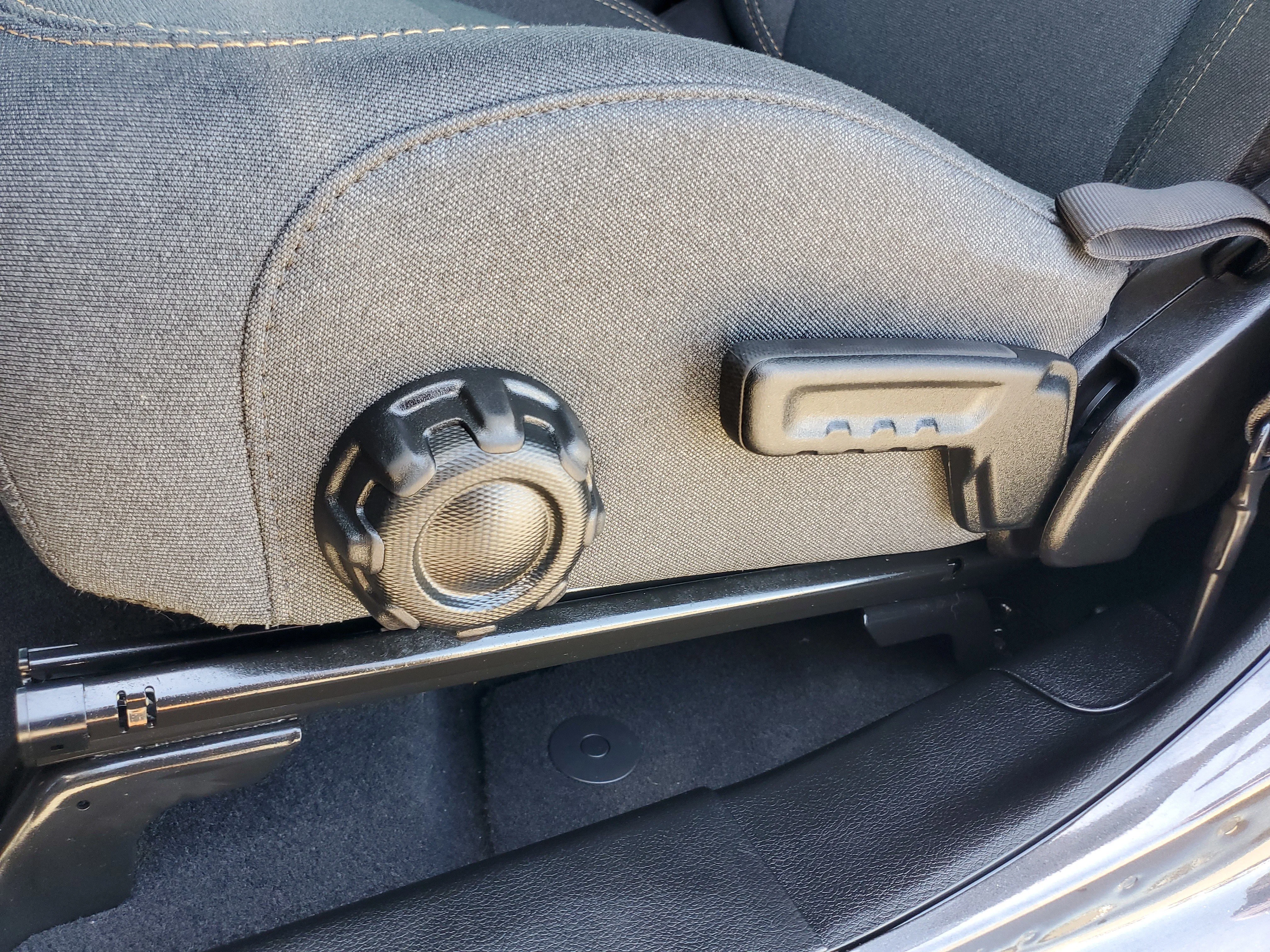 Certified Used 2025 Gray Jeep Sahara 4xe image 14