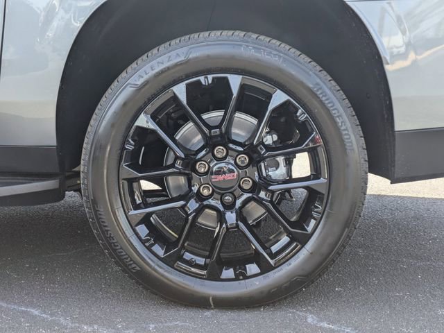 New 2026 Sterling Metallic GMC Elevation image 13