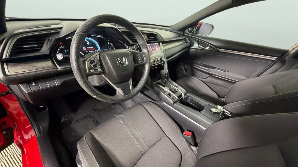 Used 2018  Honda EX image 19