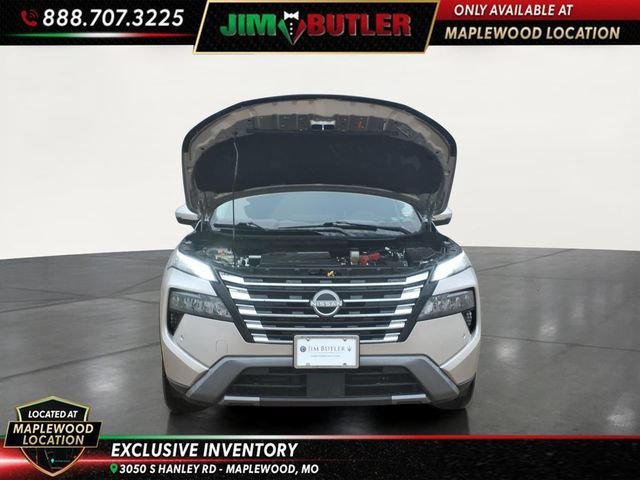 Used 2025 Silver Nissan SL Intelligent AWD image 23