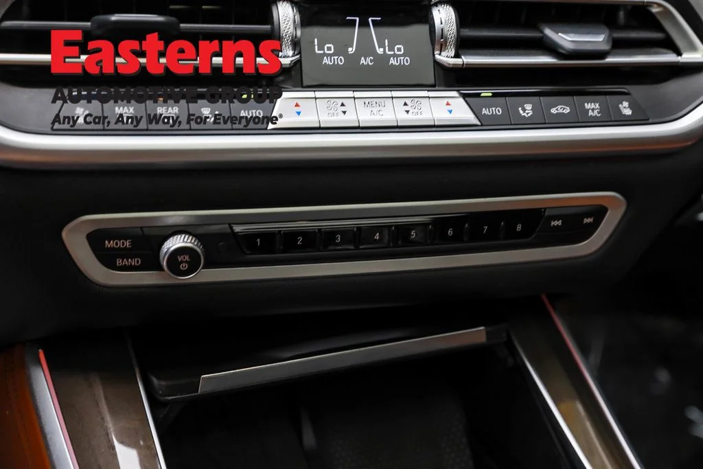Used 2022 Red BMW M50i image 21