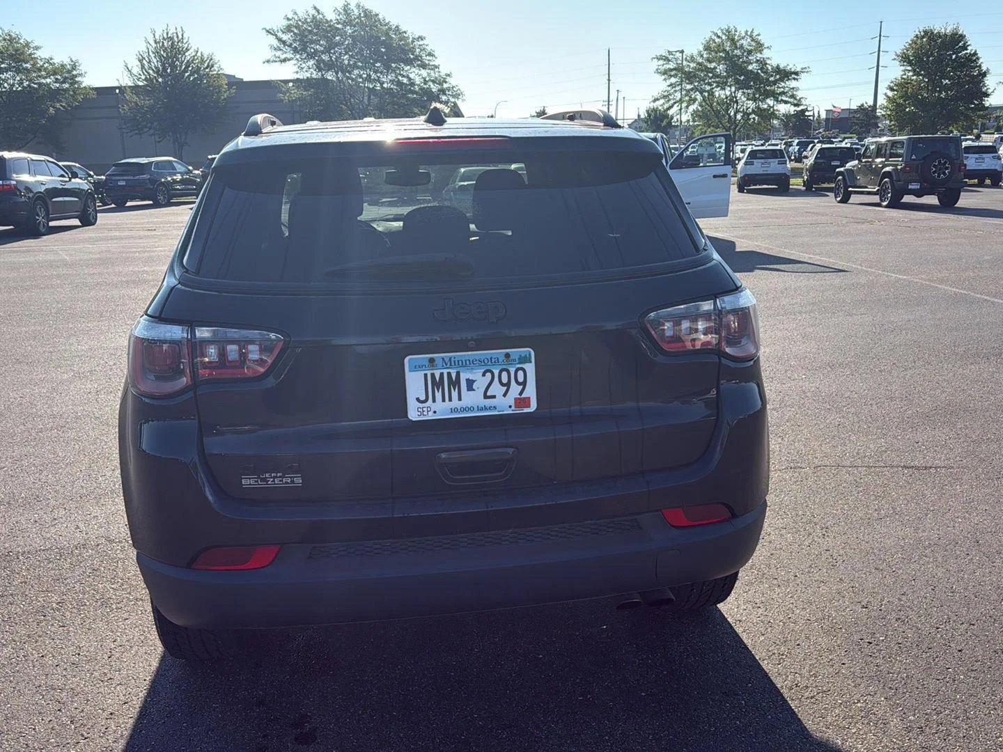 Used 2020 Diamond Black Crystal Pearlcoat Jeep Altitude image 3