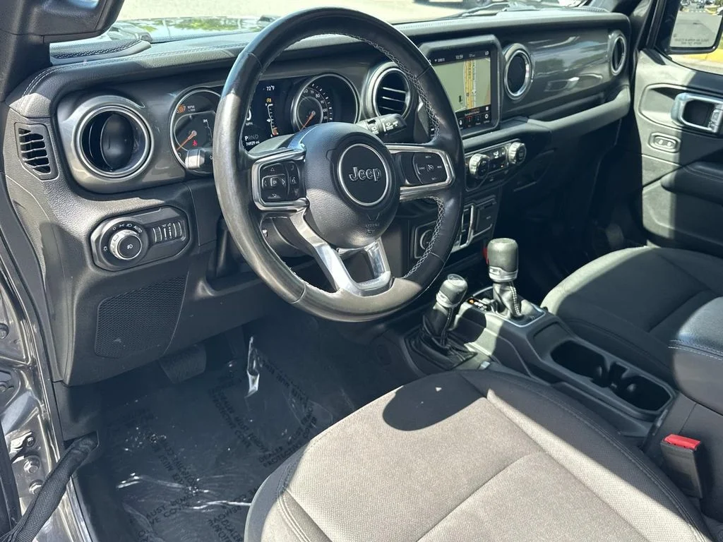Used 2022 Gray Jeep Unlimited Sahara image 2