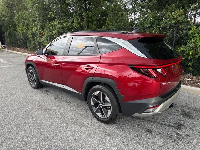 Certified Used 2025 Red Hyundai SEL Convenience image 3