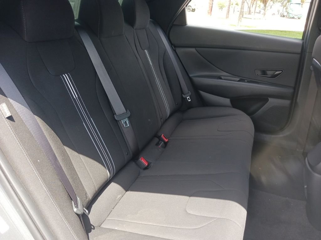 Used 2025 Gray Hyundai SEL Sport image 19