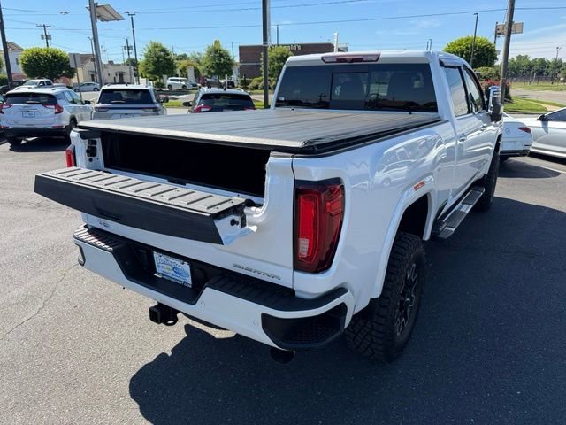 Used 2022 White Frost Tricoat GMC Denali image 7