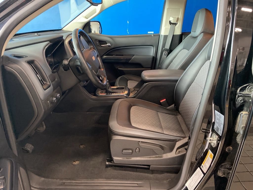Used 2022 Black Chevrolet 4WD Z71 image 11