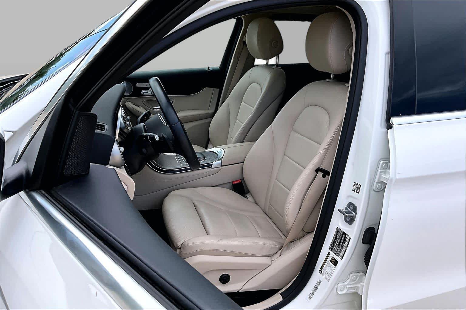 Used 2020 Polar White Mercedes-Benz GLC 300 image 7
