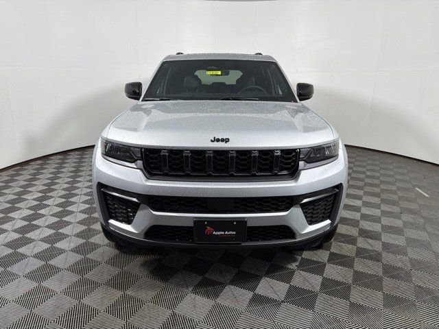 New 2026 Silver Jeep Limited image 4