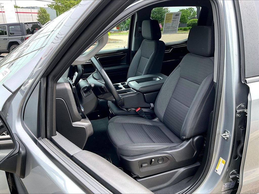 Used 2024 Gray Chevrolet LT image 10