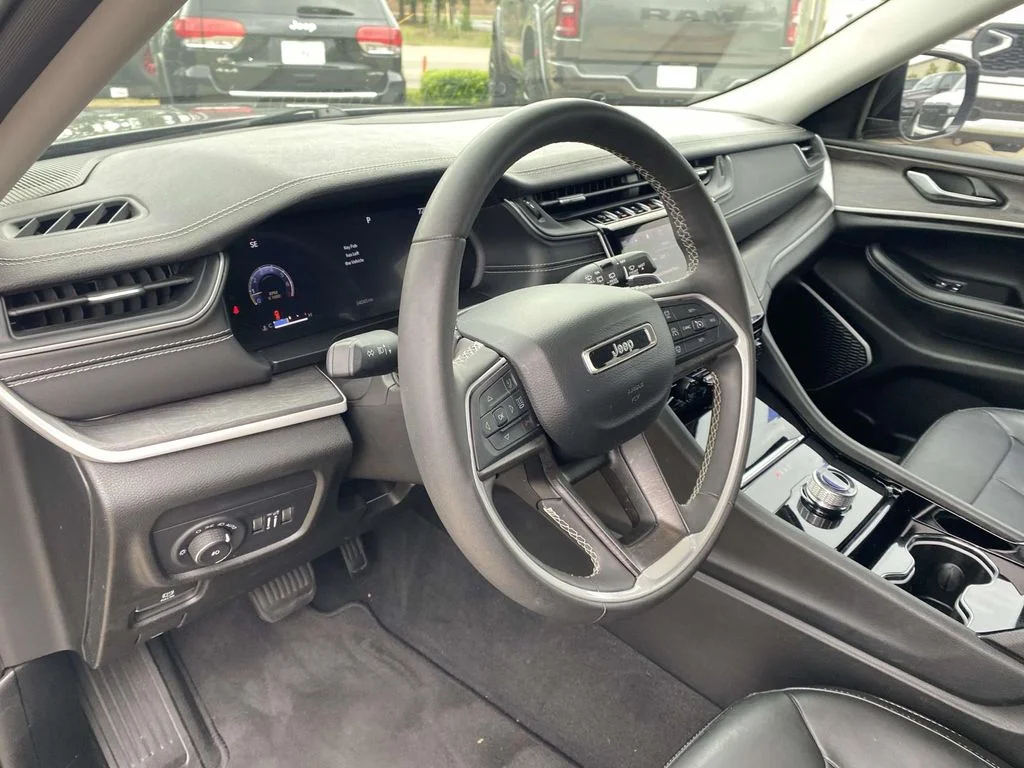 Used 2023 Gray Jeep Limited image 22
