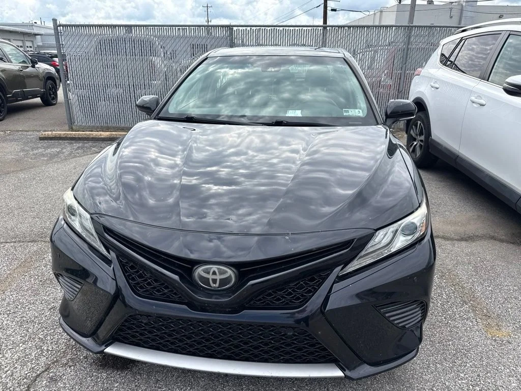 Used 2018 Black Toyota XSE V6 image 35