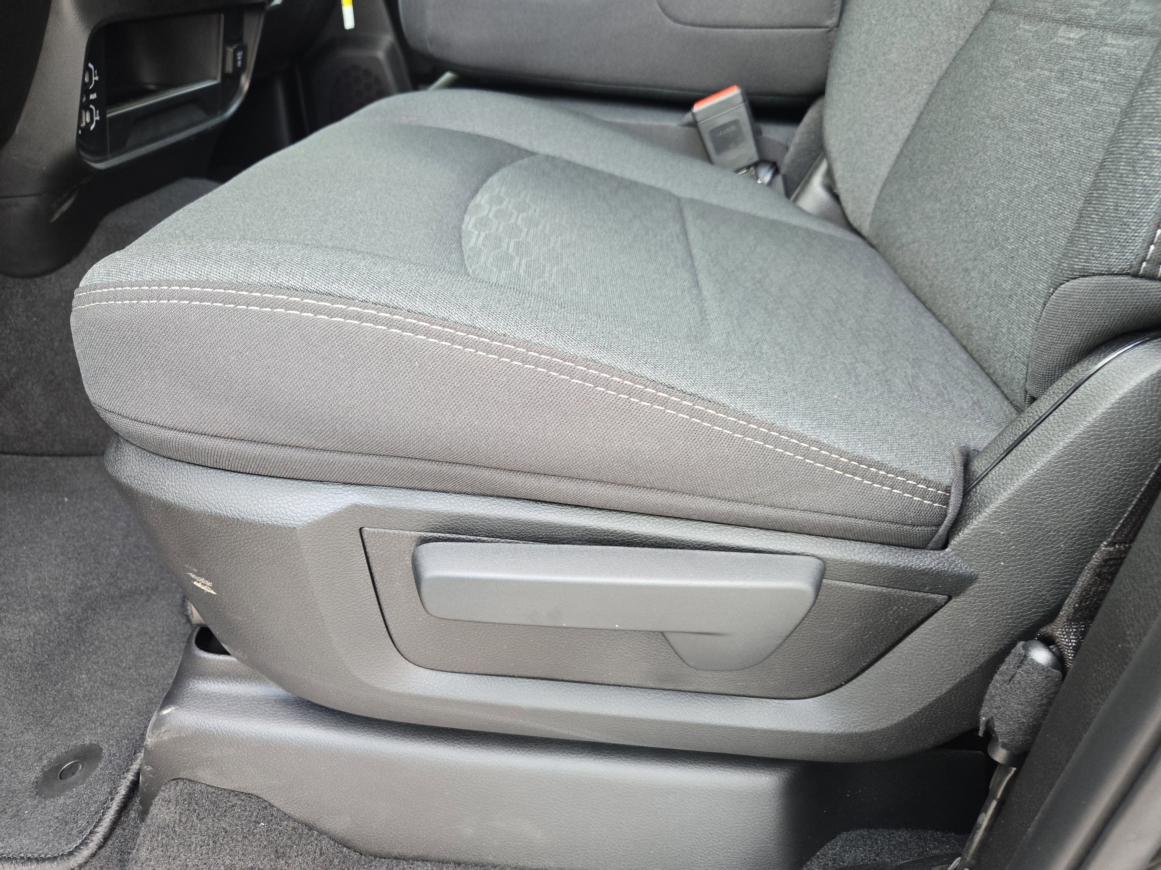 New 2026 Granite Crystal Metallic Clearcoat RAM Tradesman image 20