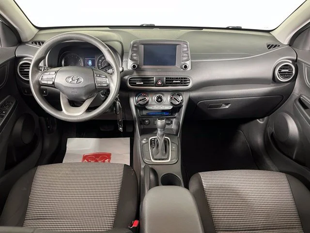 Used 2019 White Hyundai SE image 32