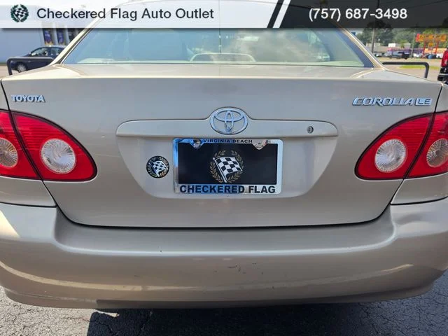 Used 2005 Desert Sand Mica Toyota LE image 15