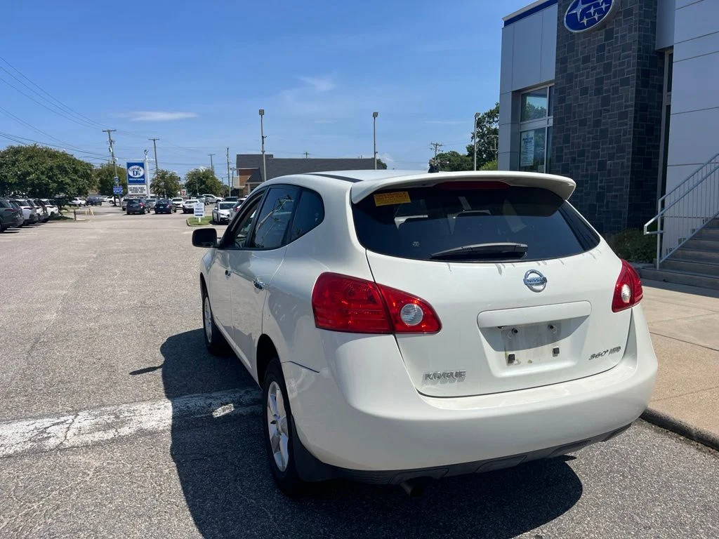 Used 2010 White Nissan S image 6