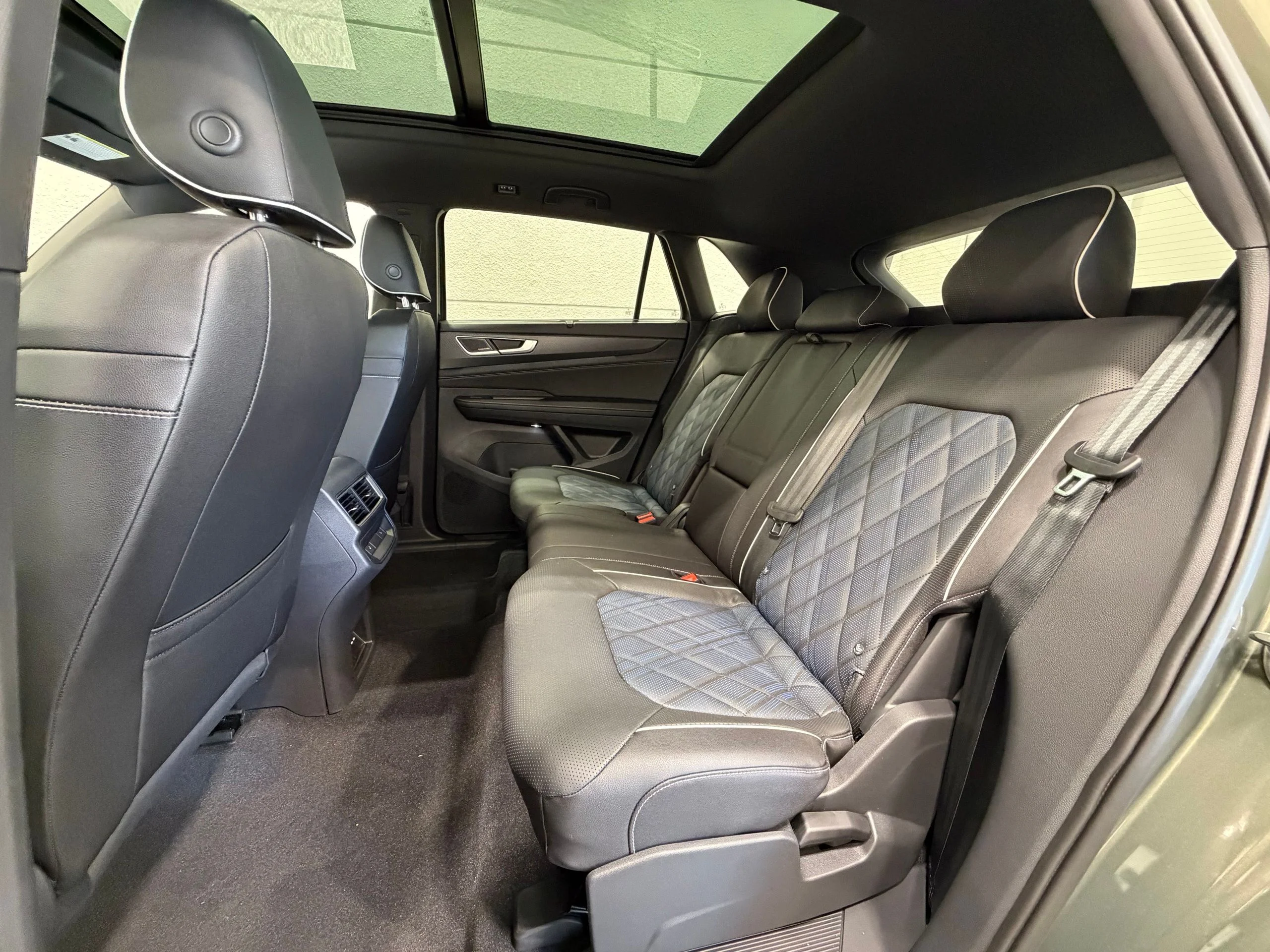 New 2026  Volkswagen 2.0T SEL Premium R-Line image 23