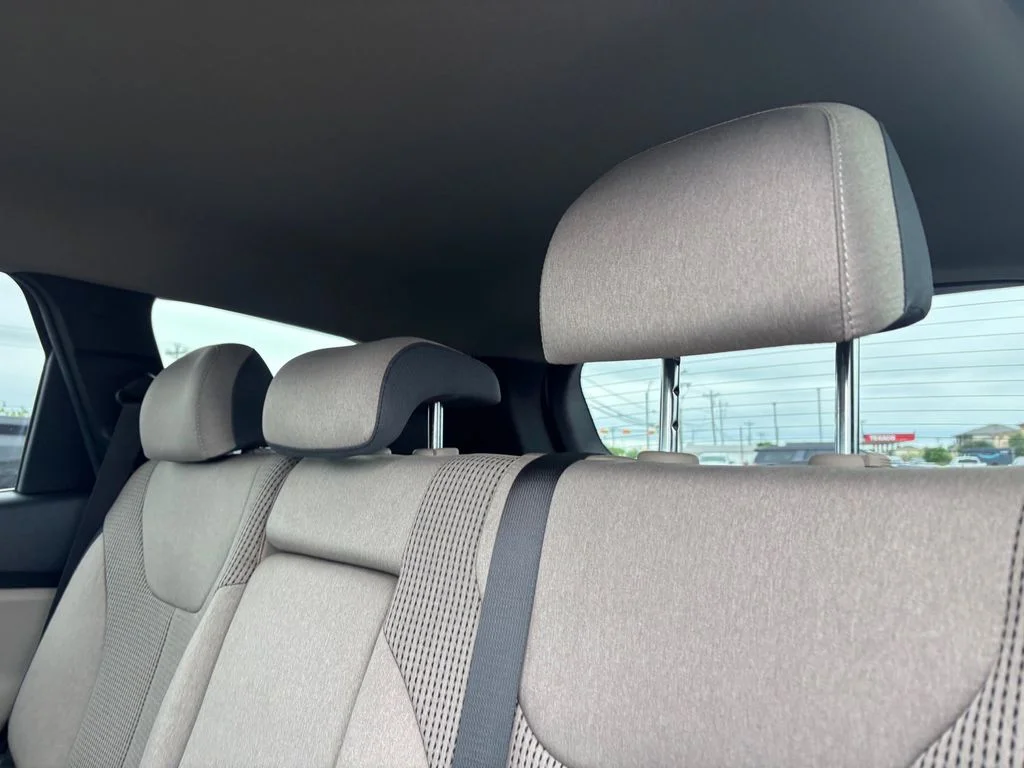 Used 2022 Gray Hyundai SE image 27