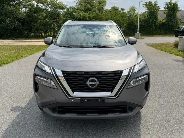 Certified Used 2023 Gun Metallic Nissan SV image 2