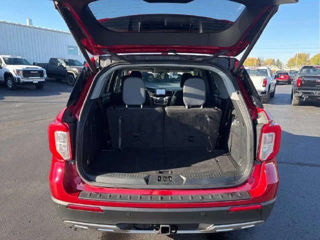 Used 2023 Red Ford XLT image 28