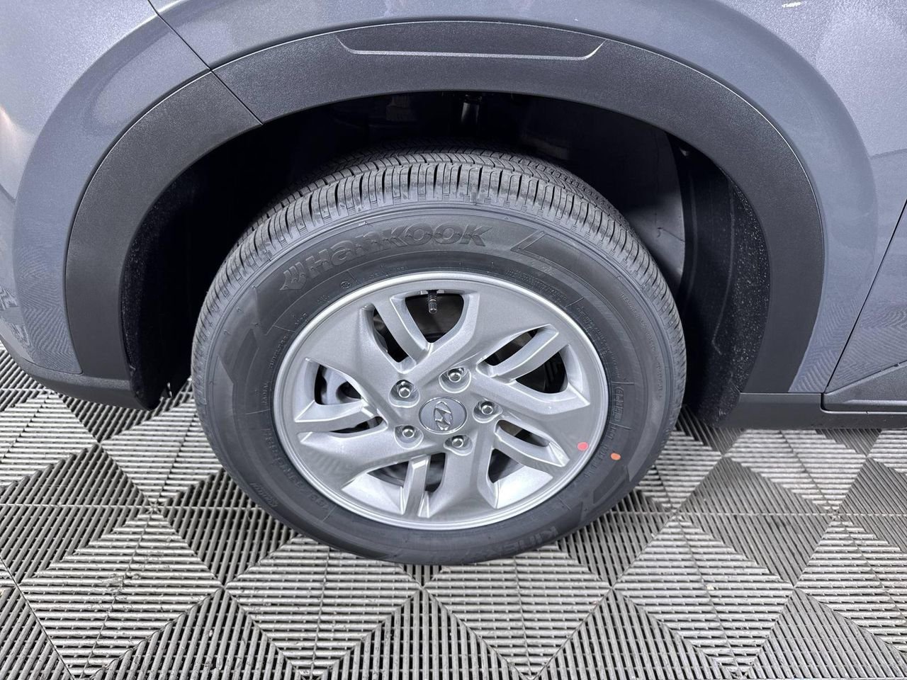 New 2026 Ecotronic Gray Hyundai SE image 9