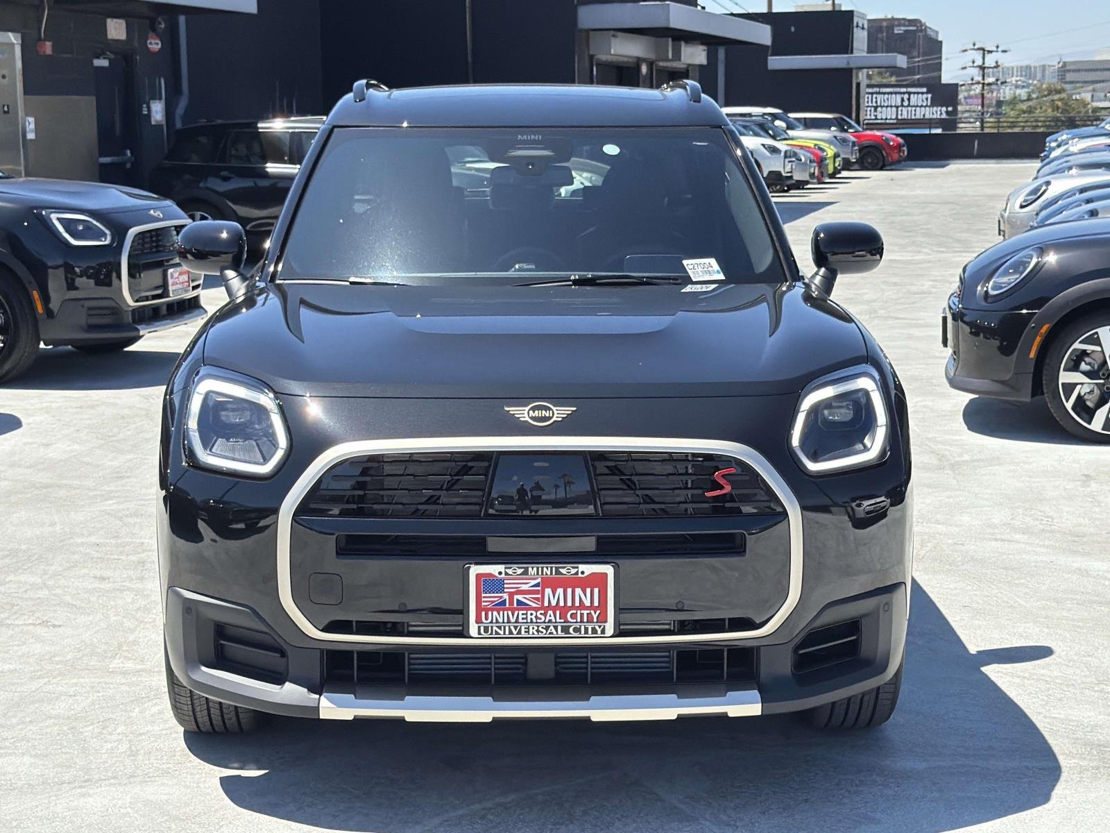 New 2027 0C4R Midnight Black II Metallic MINI Signature Plus image 2