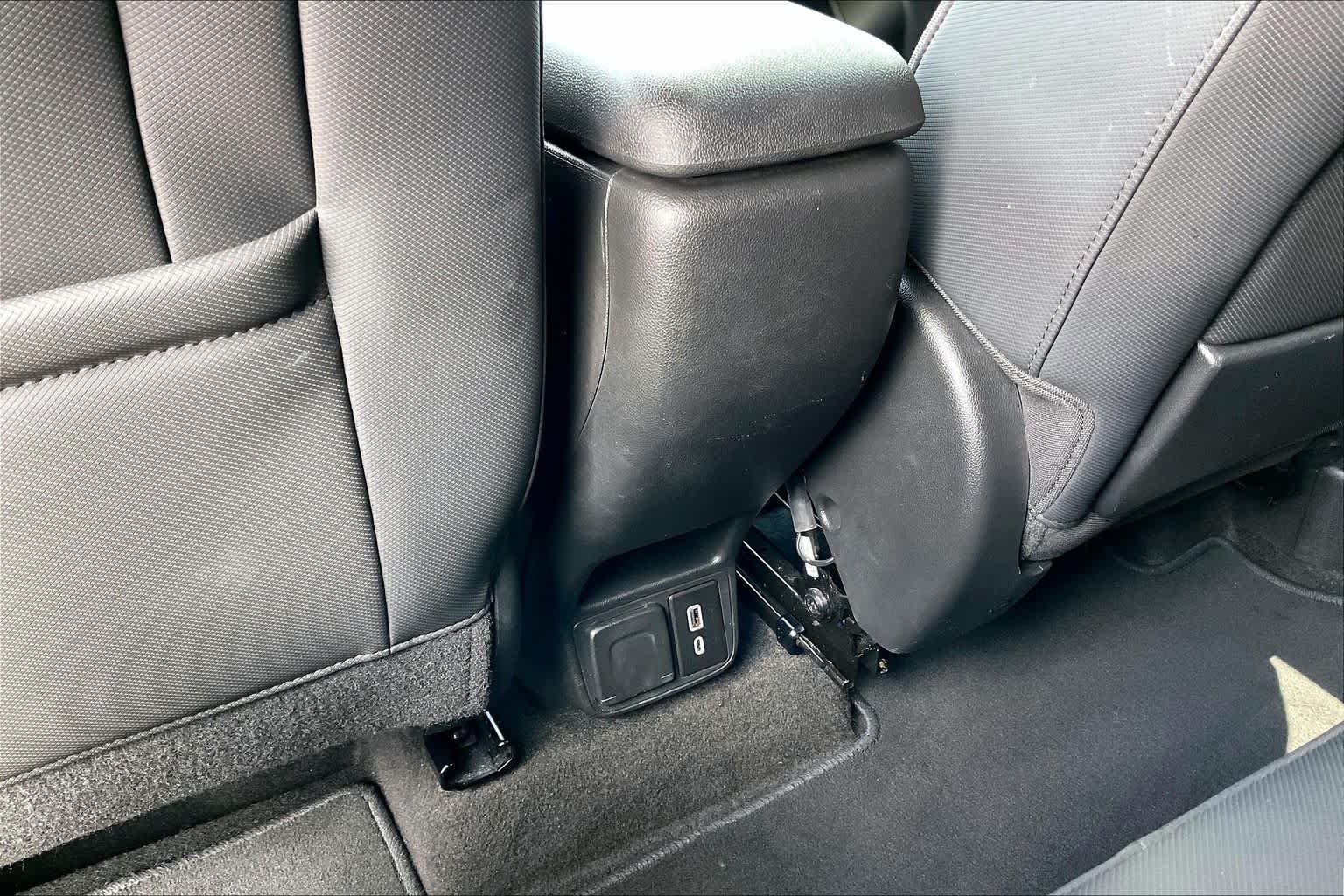 Used 2021 MOSAIC BLACK METALLIC Chevrolet RS image 33