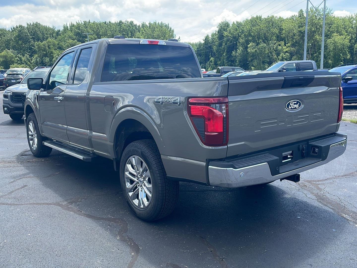 New 2026 Marsh Gray Ford XLT image 3