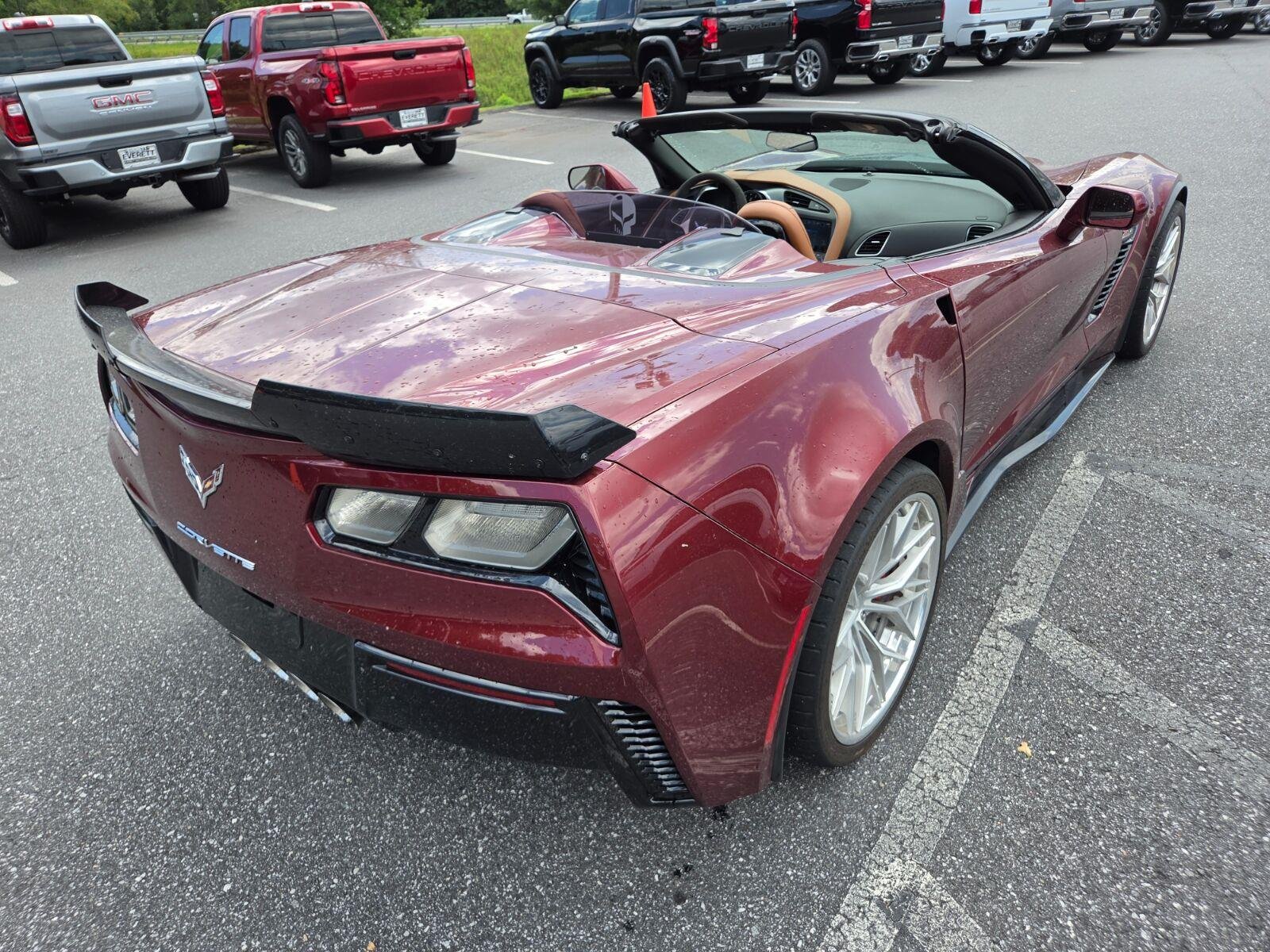Used 2019 LONG BEACH RED METALLIC TINTCOAT Chevrolet Z06 2LZ image 6