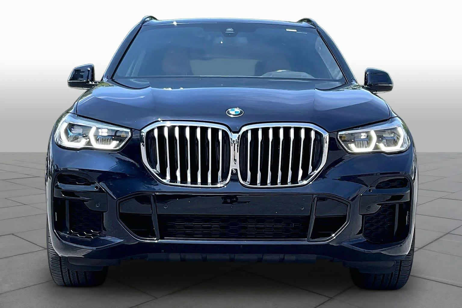 Used 2023 Carbon Black Metallic BMW xDrive40i image 3