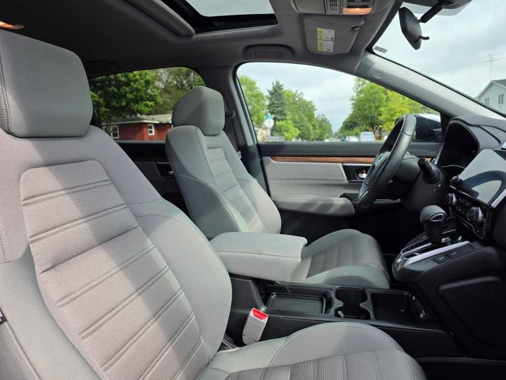 Used 2021 SILVER SKY METALLIC Toyota XLE image 8