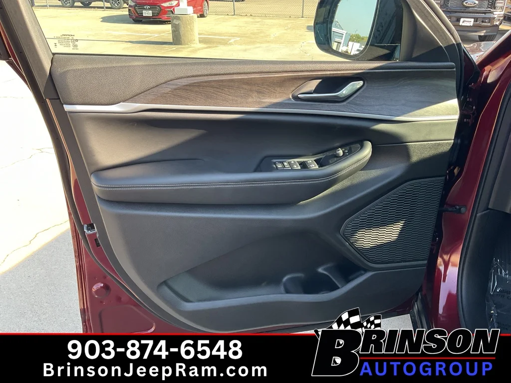 New 2026 Velvet Red Pearlcoat Jeep Laredo Altitude image 10