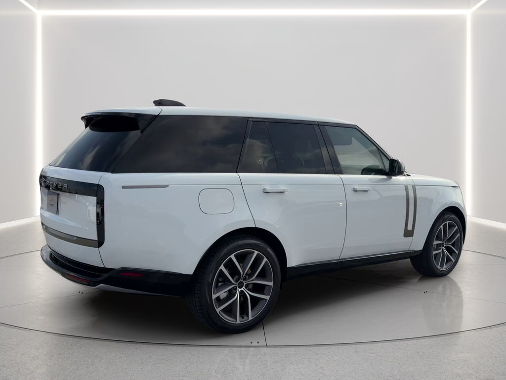 New 2026 Fuji White Land Rover SE image 5