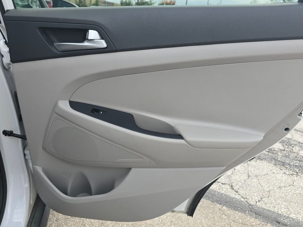 Used 2019 White Hyundai Value image 18