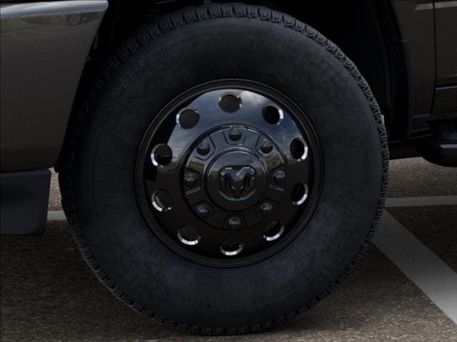 New 2026 Granite Crystal Metallic Clear-Coat Exterior Paint RAM Laramie image 8