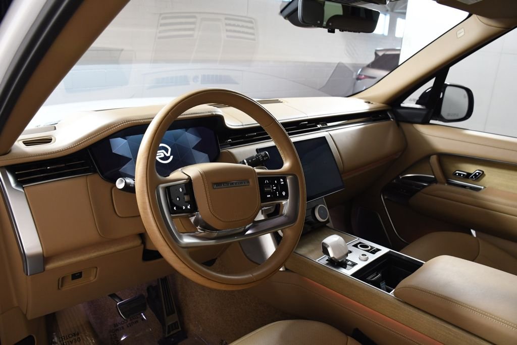 Used 2023 Icy White SV Bespoke Special Effect Gloss Land Rover SV image 12